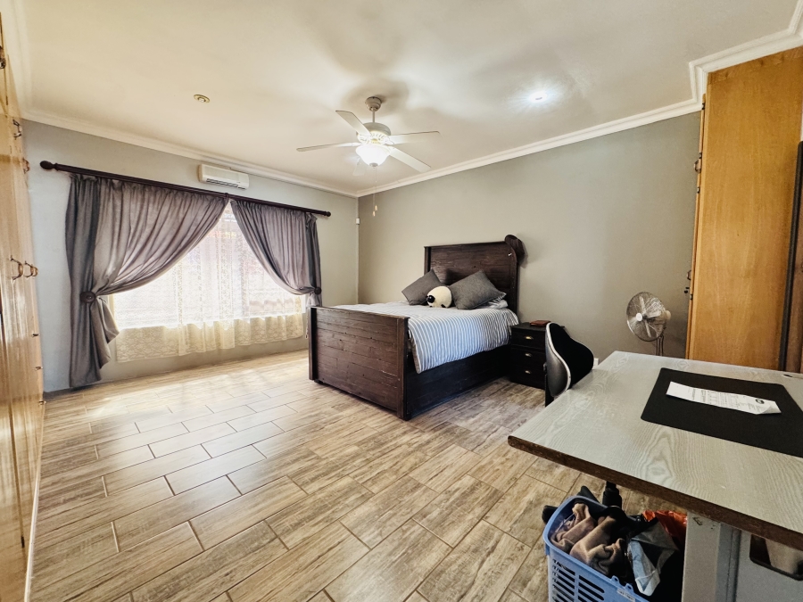 4 Bedroom Property for Sale in Wilkoppies North West